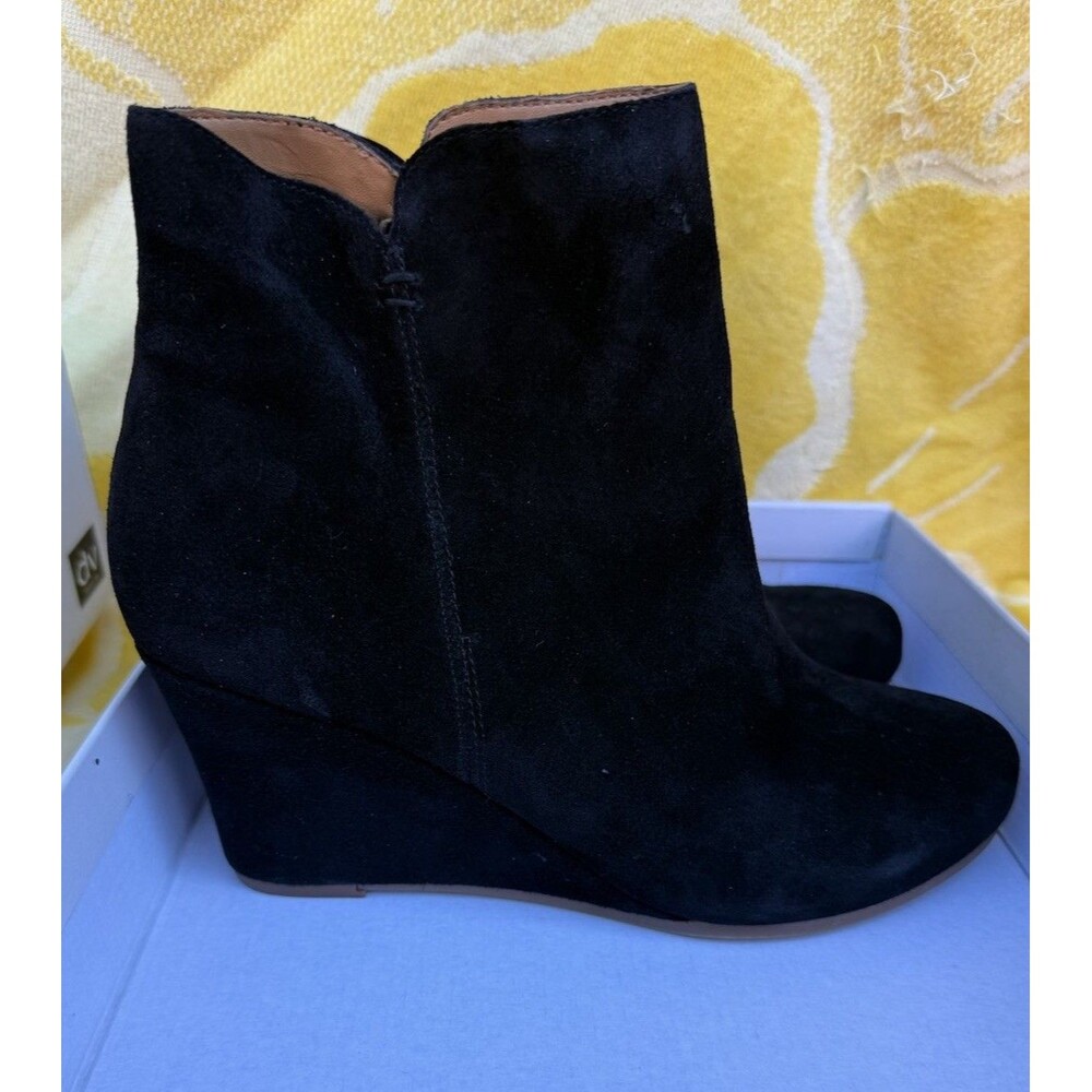 New With Box DV Dolce Vita Black Suede Pilot Wedge Booties Size 8.5